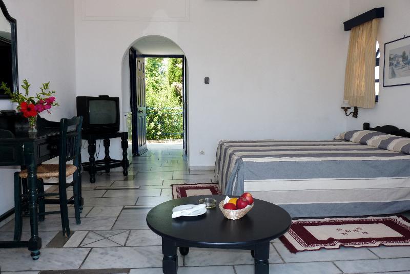 Sunrise Village Beach Hotel Kalamaki  Екстериор снимка