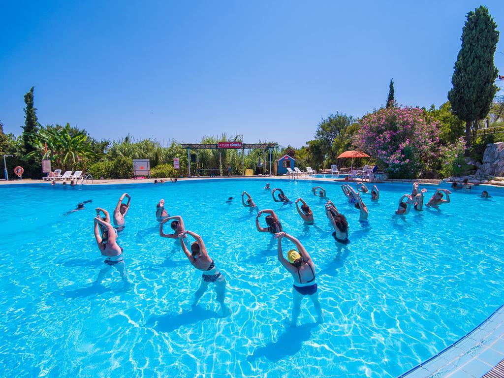 Sunrise Village Beach Hotel Kalamaki  Екстериор снимка