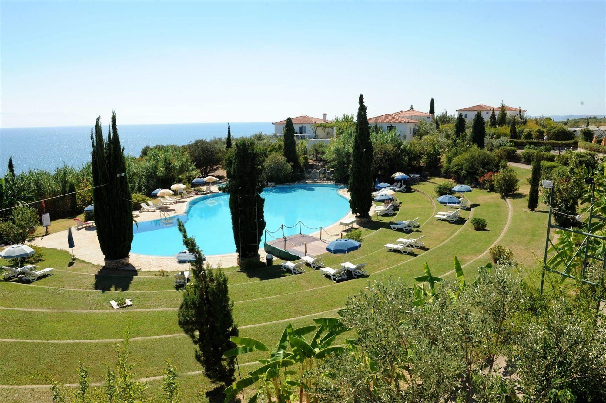 Sunrise Village Beach Hotel Kalamaki  Екстериор снимка